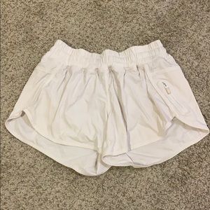 Lululemon Tracker Short V 4” White Size 6